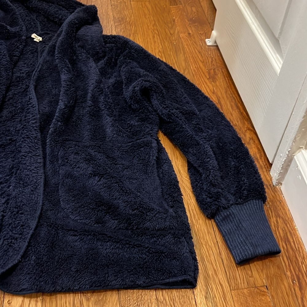 Hive & Thread Plush Sherpa Blanket Cardigan - Picture 3 of 6
